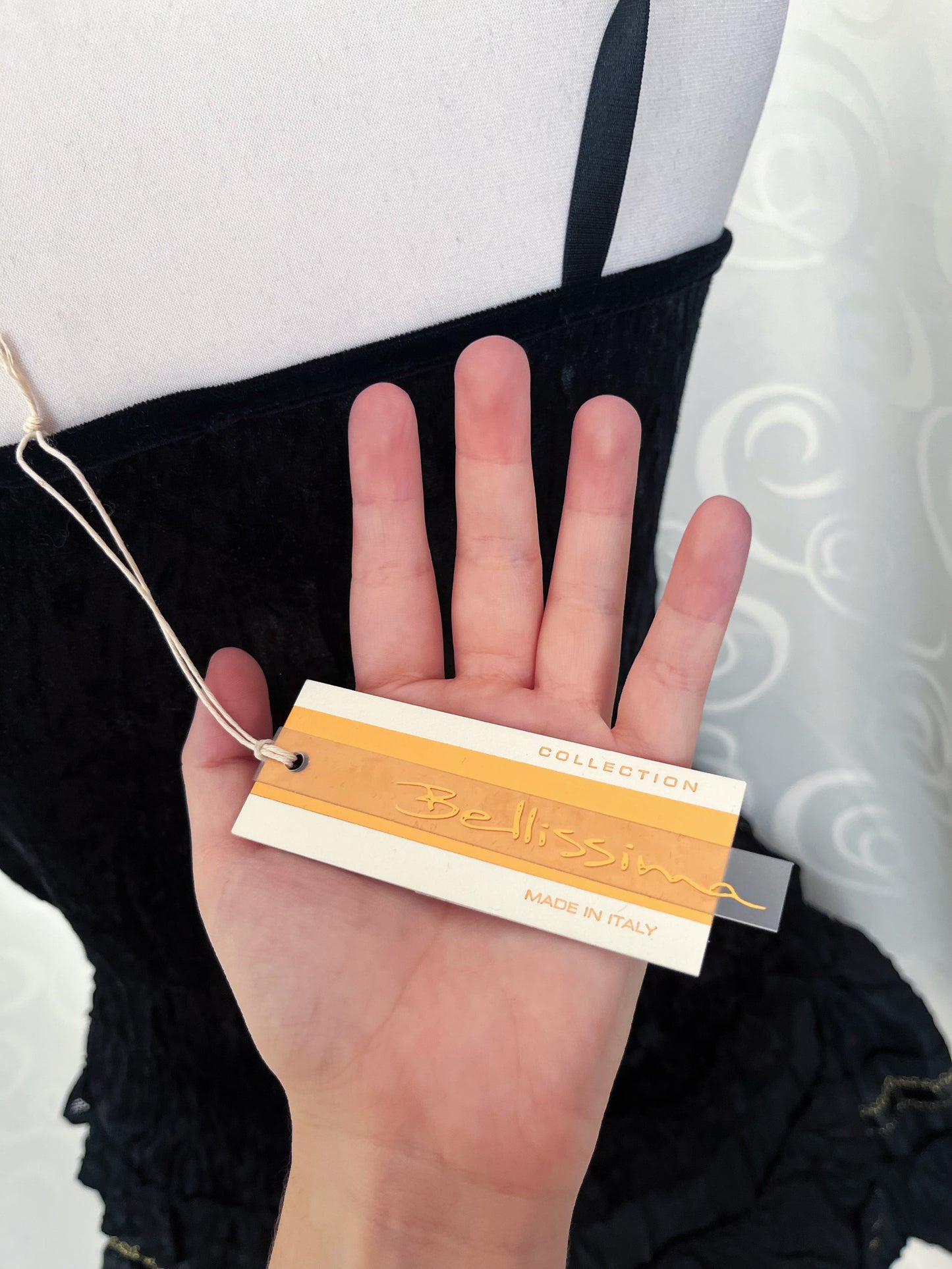 00’s deadstock dark whimsy sequin & velvet top 🌀🦇