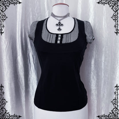 Horror protagonist / dark coquette top 🔦🎞️📷