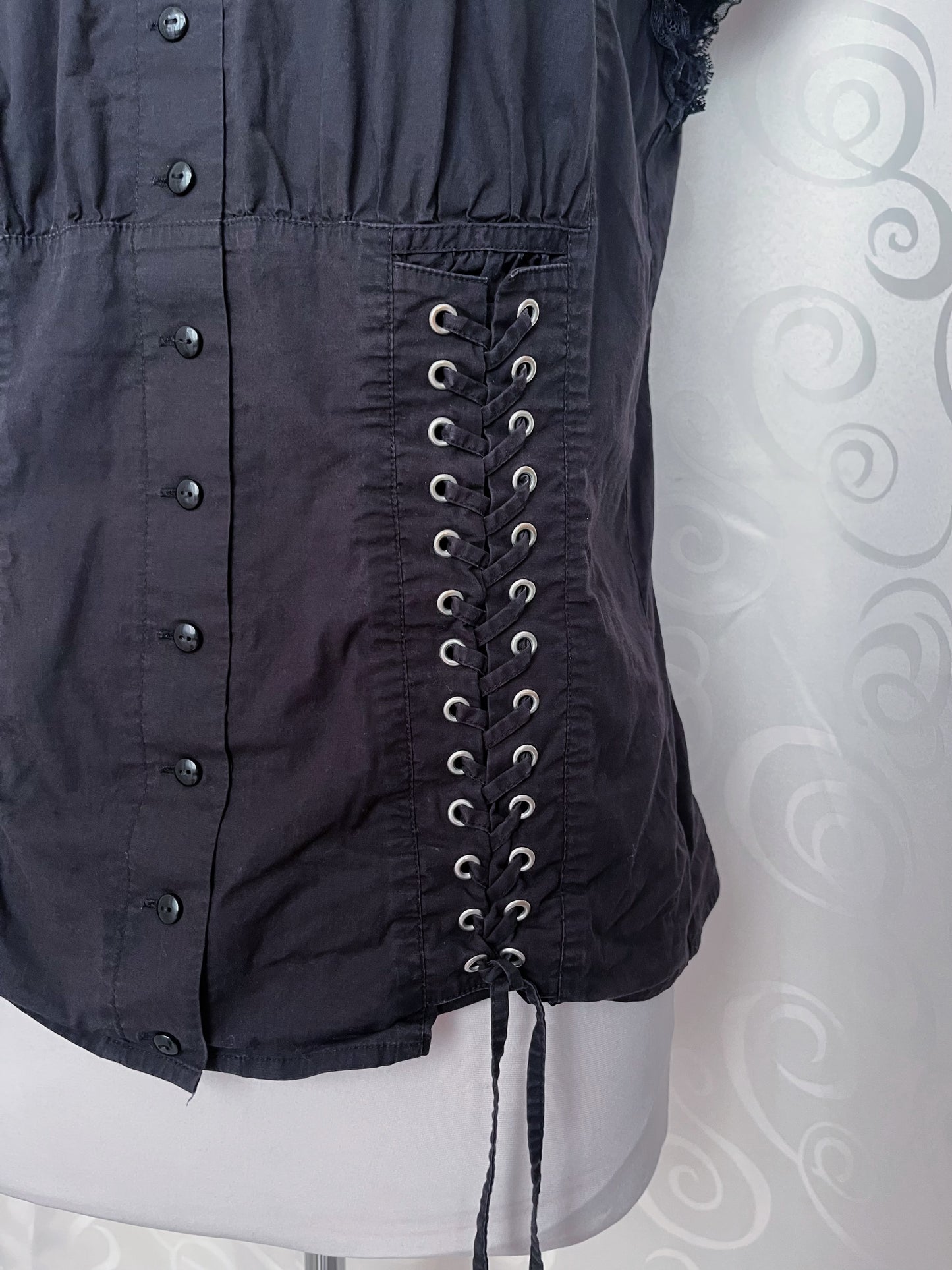 00’s gothic black cotton shirt with lace-up details 🦇🕷️