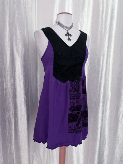 Iconic emo purple vest dress with print detail on the side 🦇💜