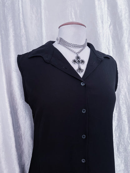 Gothic black shirt with lace and long tail on the back 🕸️🕷️