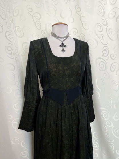 Medieval renaissance dark olive maxi dress 🫒🧚🏾🗡️