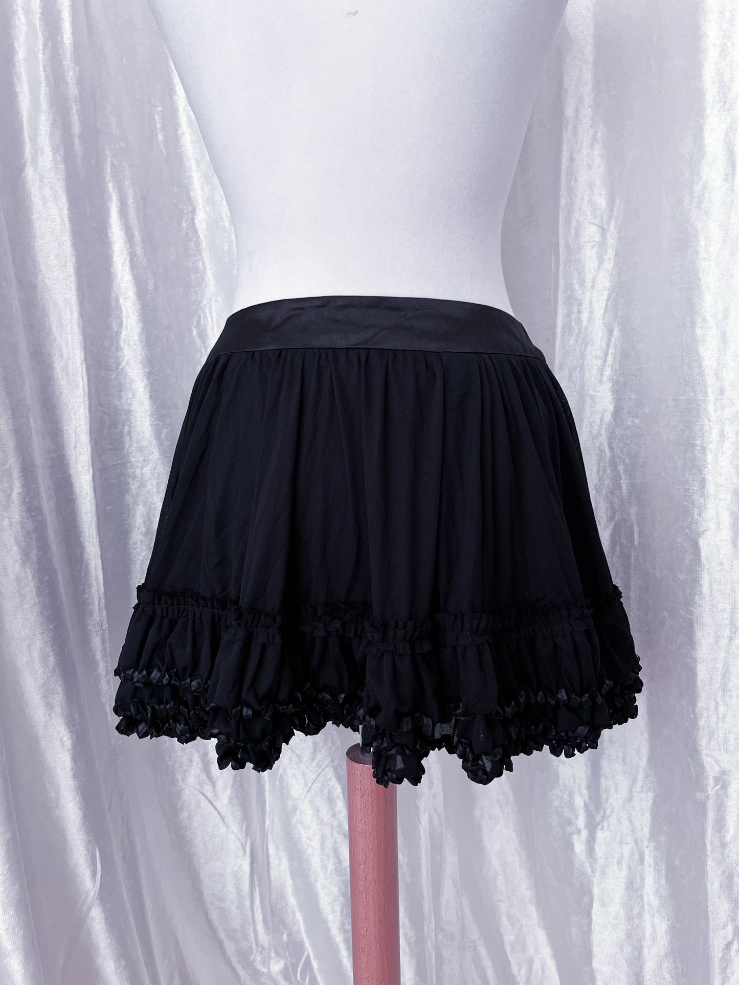Gothic / dark coquette skirt 🖤