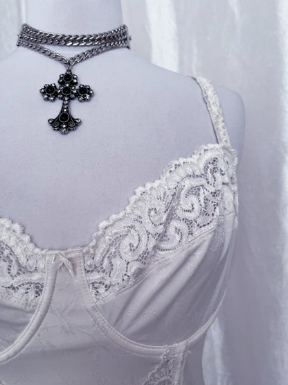 00’s angelic white lingerie corset with embossed & lace details 🪽
