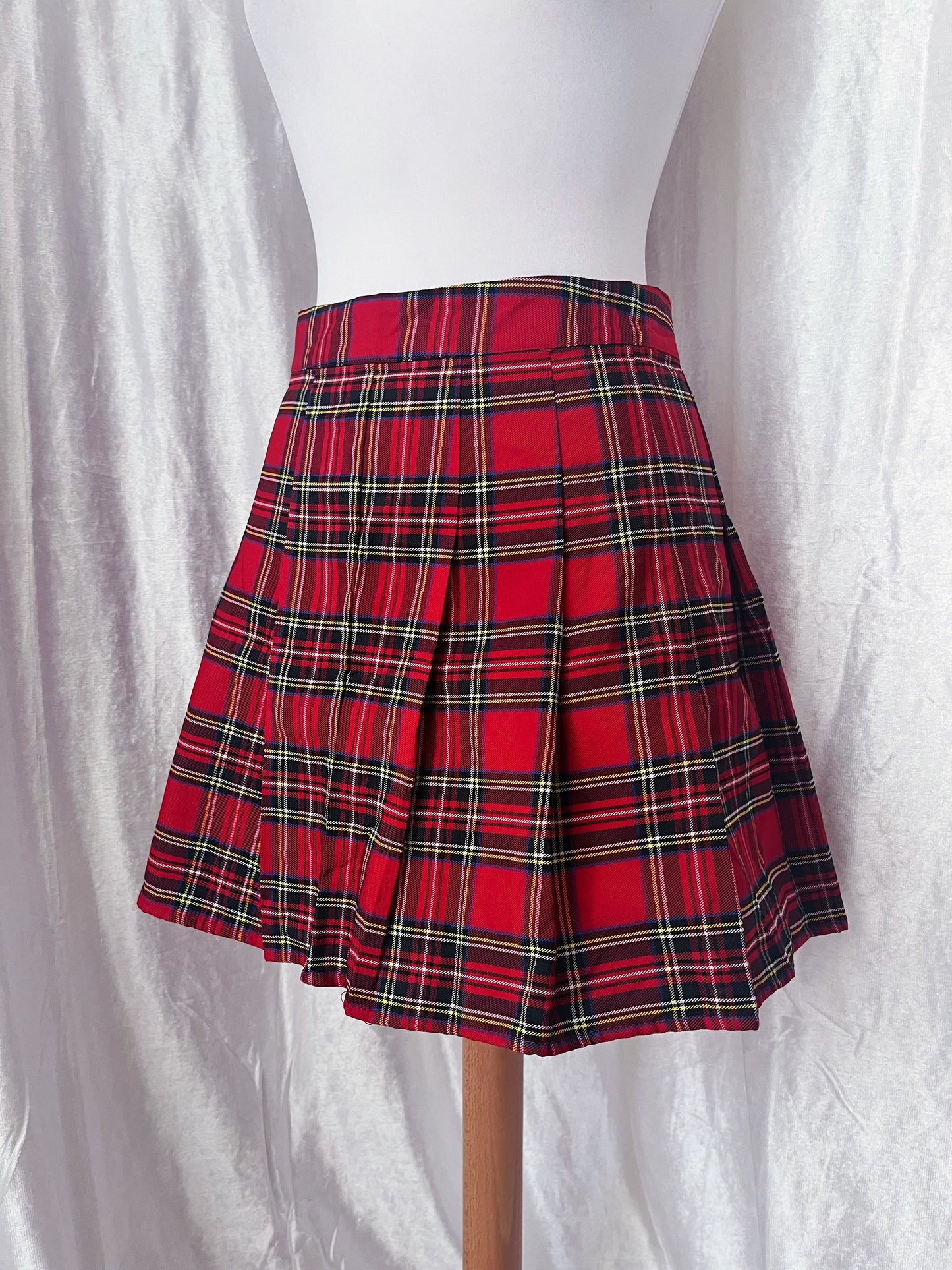 Iconic plaid red skirt ❤️