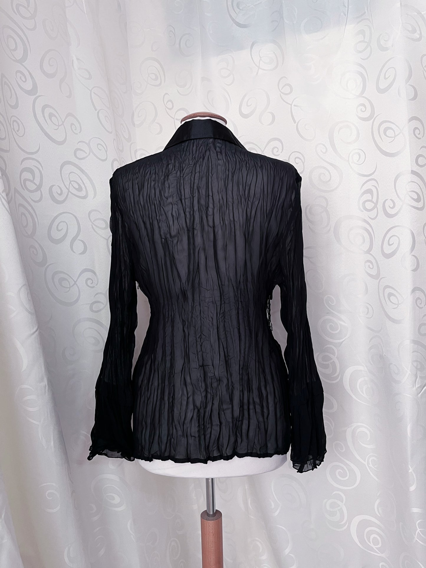 00’s whimsygoth black mesh shirt 🕷️🦇