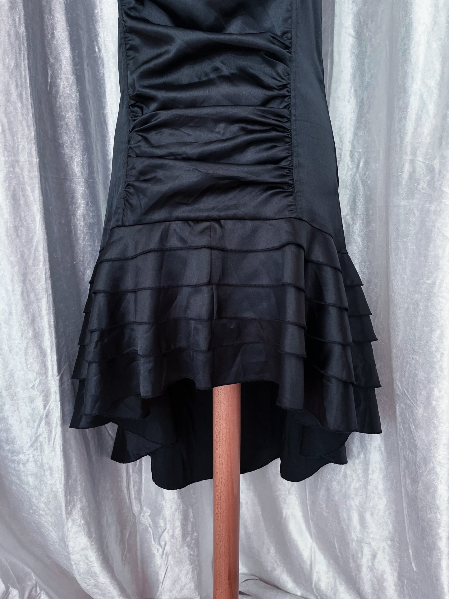 Beautiful witchy black saten dress 🦇