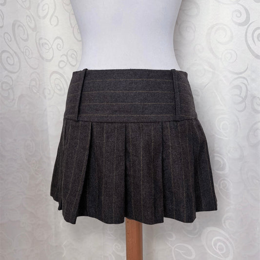 Dark academia pleated mini skirt