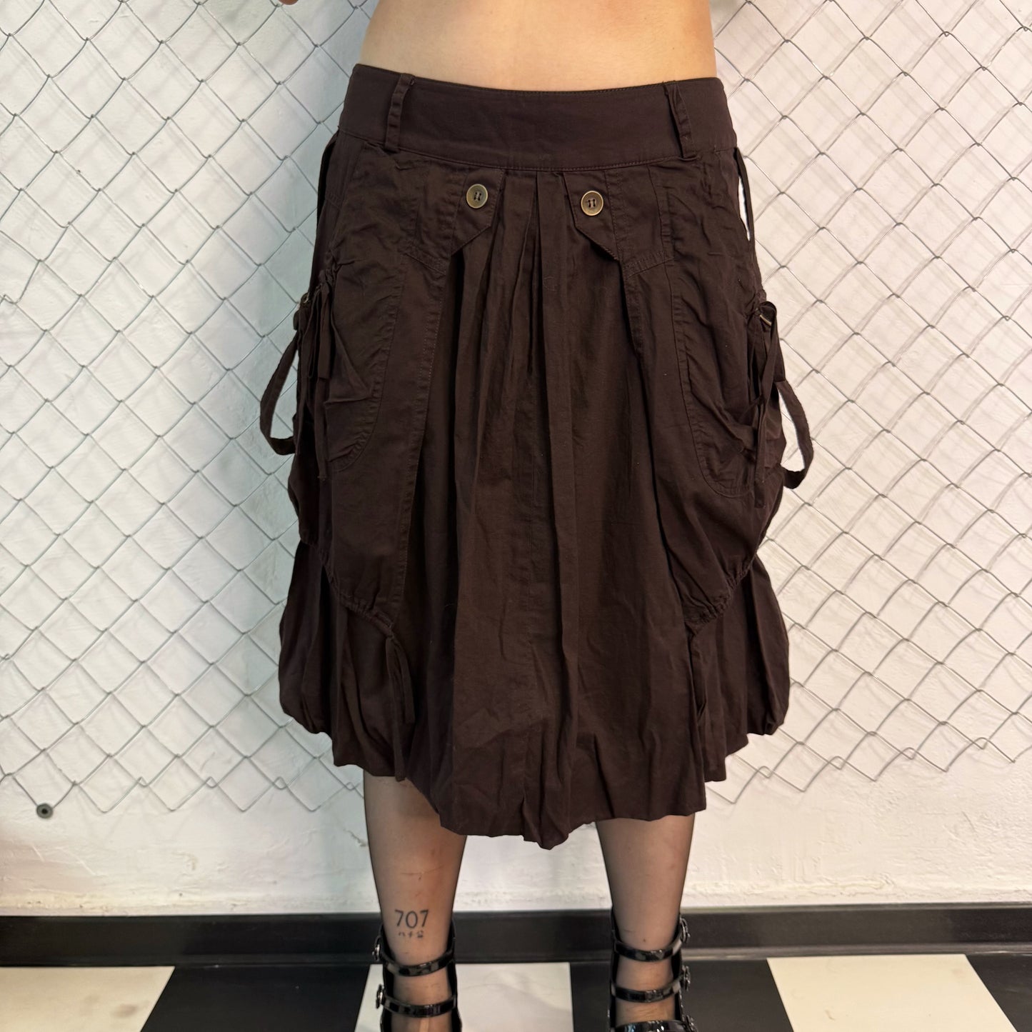00’s dark brown steampunk style balloon skirt 🌀🐌