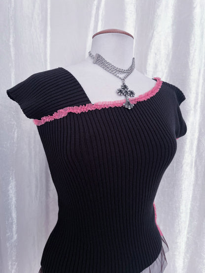 Deadstock dark fairy asymmetrical top with tulle detail 🎀
