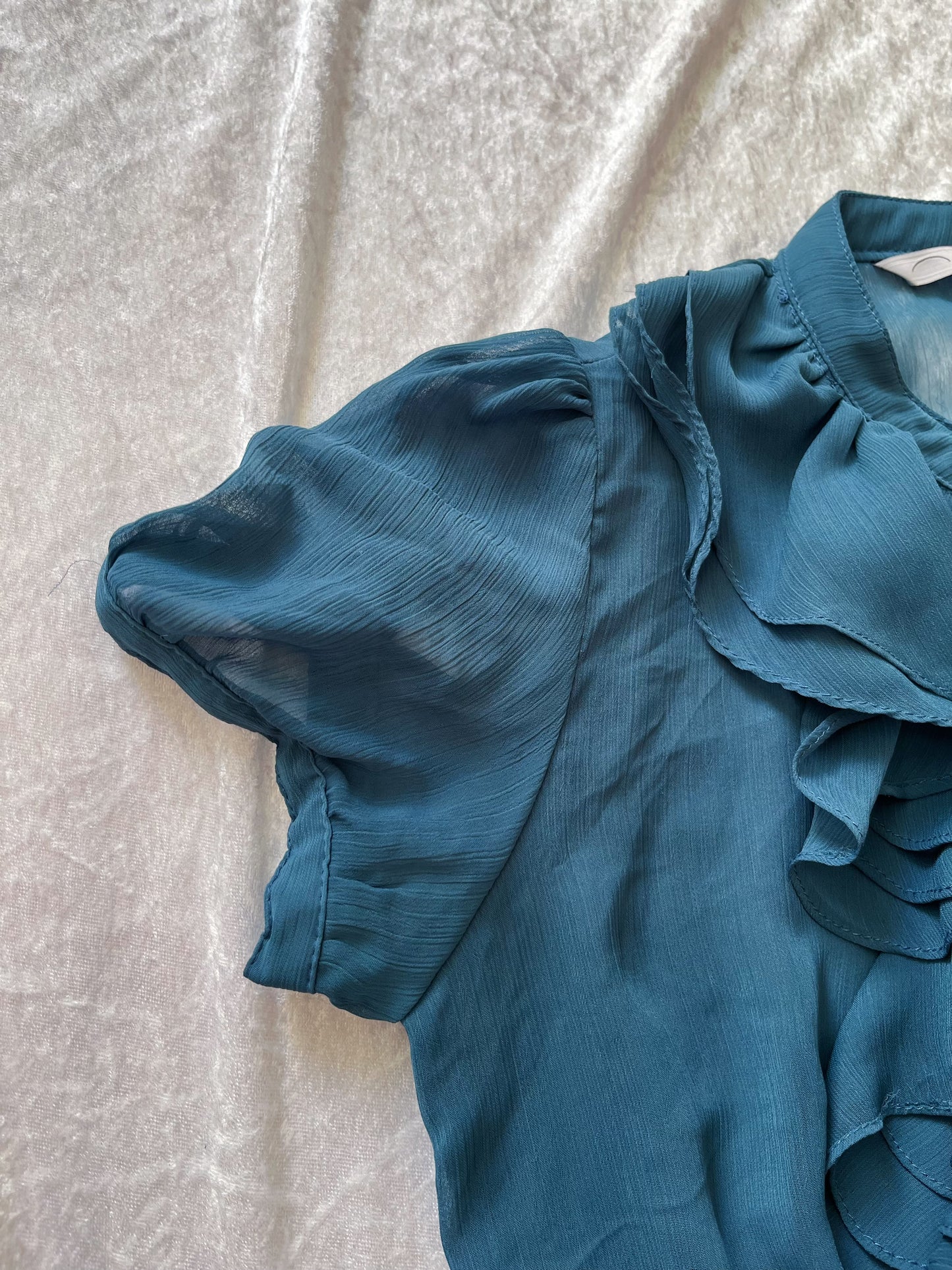 Cute teal coquette ruffle mesh shirt 💐