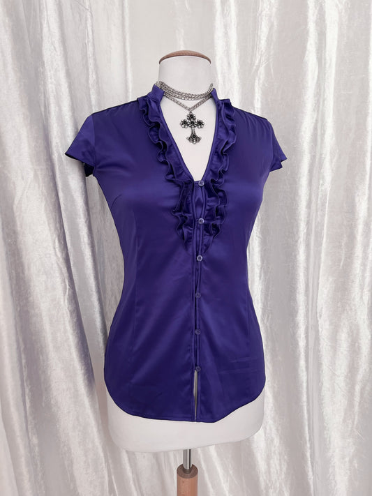 Espirit gothic / coquette purple shirt with ruffle detail 💜