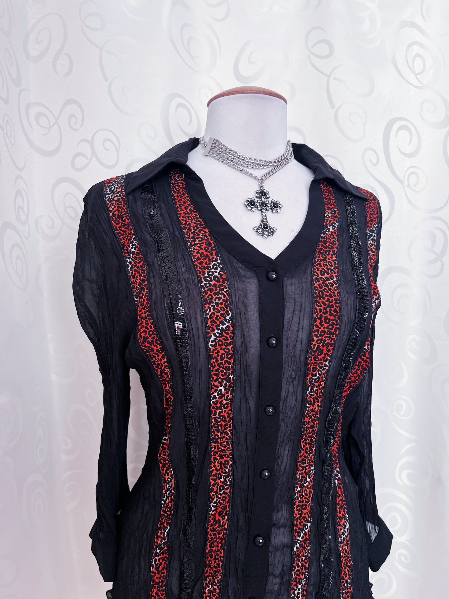 00’s Alt mesh shirt with animal print detail 🐾🐆