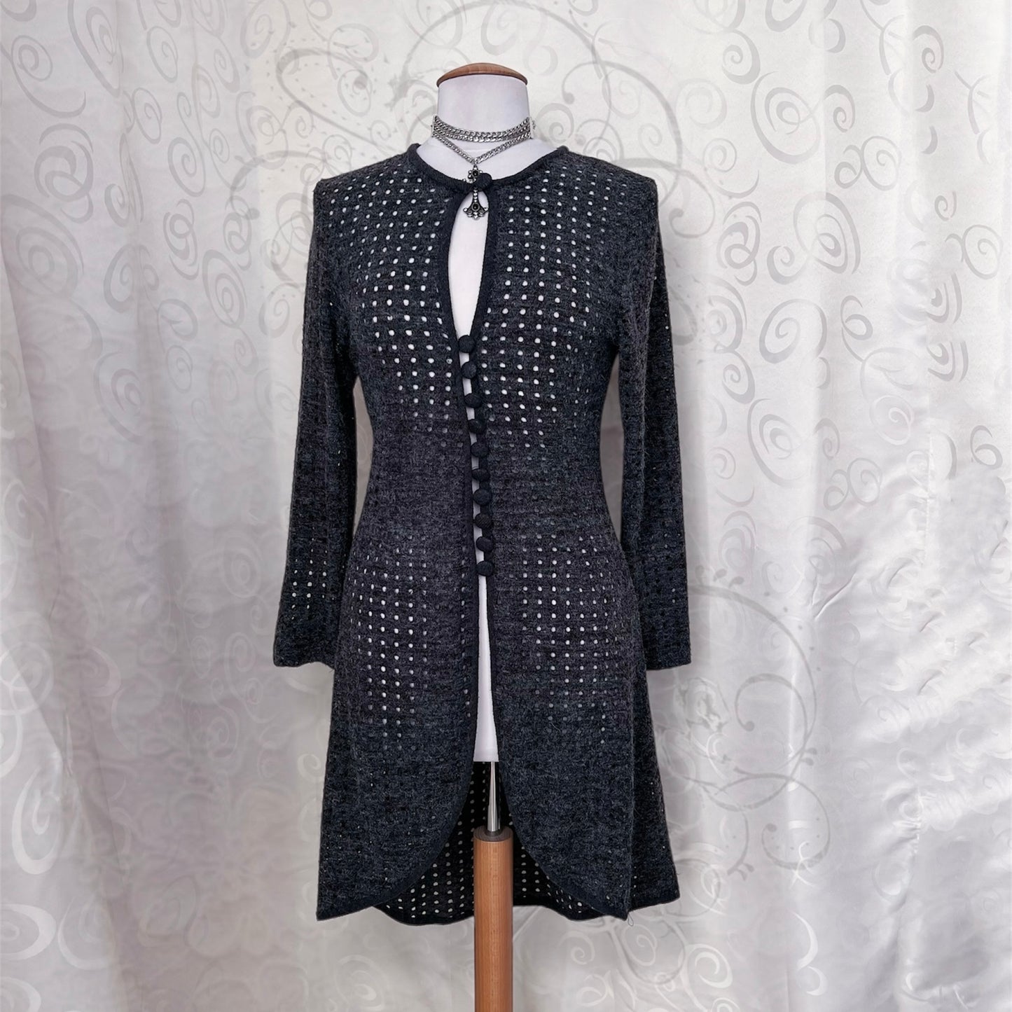 00’s comfy grey knit cardigan 🌀🦇