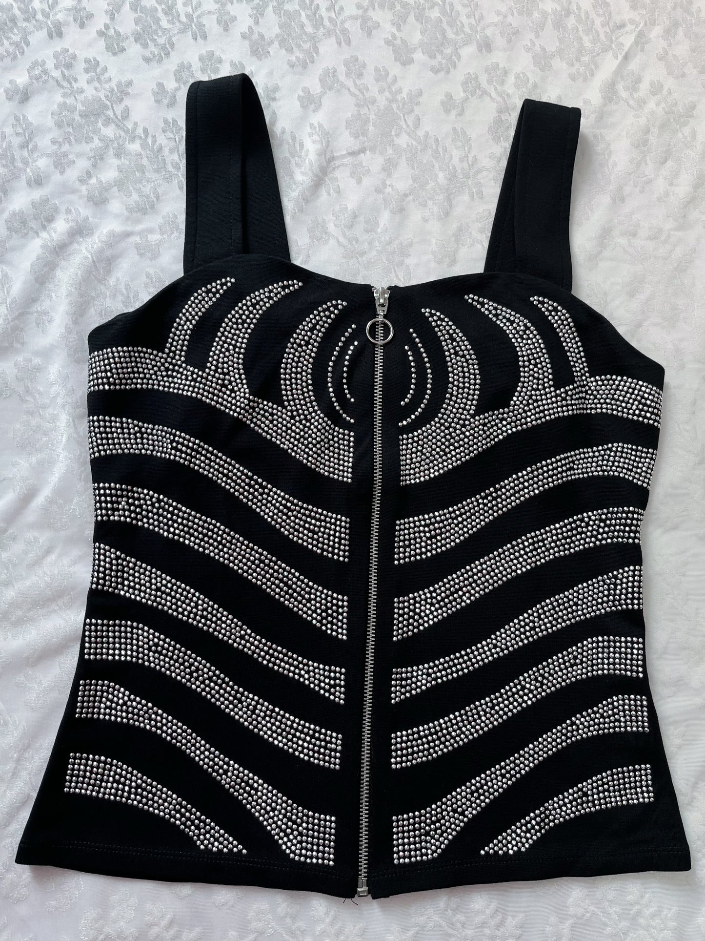 Iconic alt beaded zip-up top 🗡️