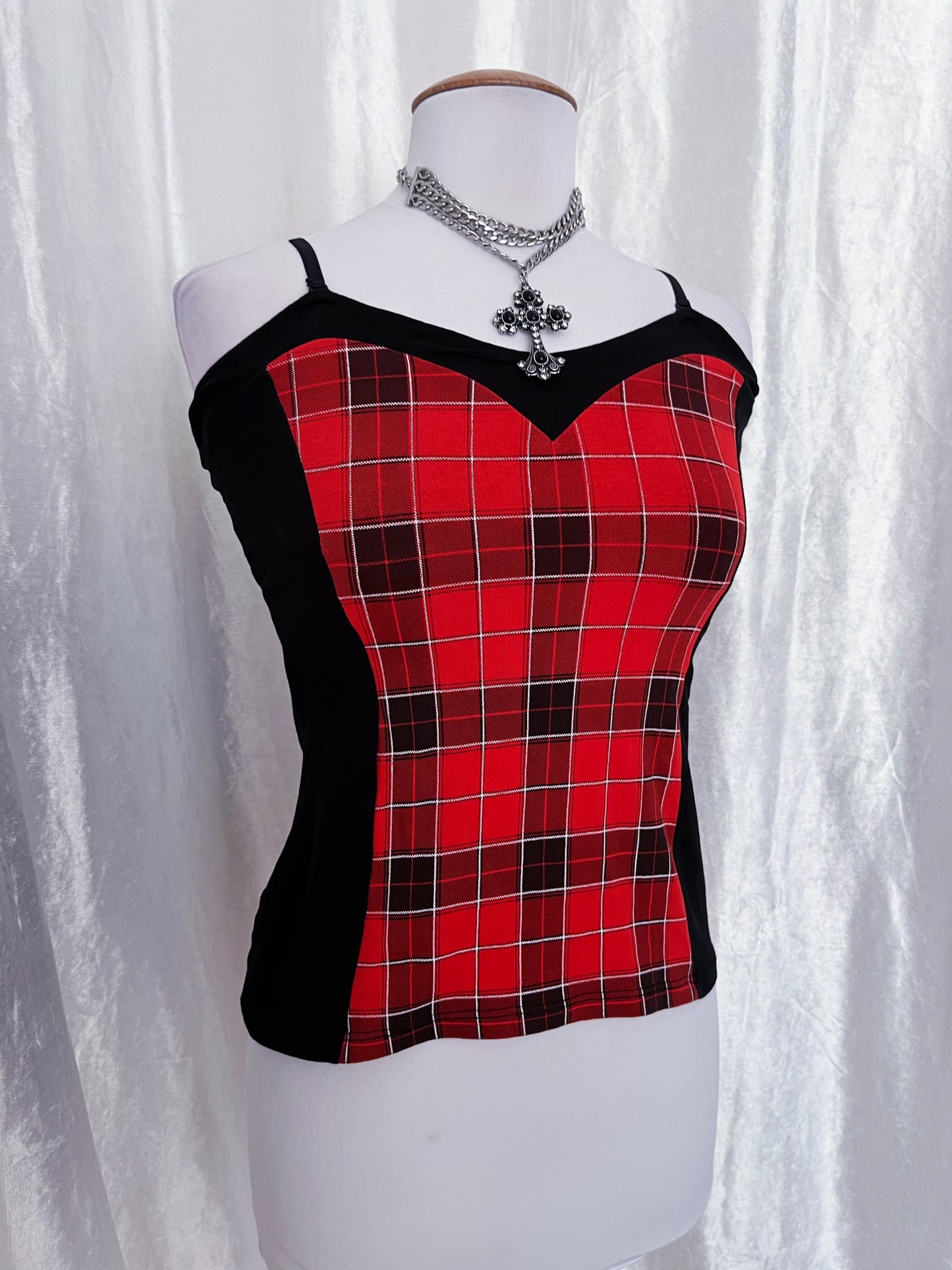 Iconic Melrose emo plaid top ❤️