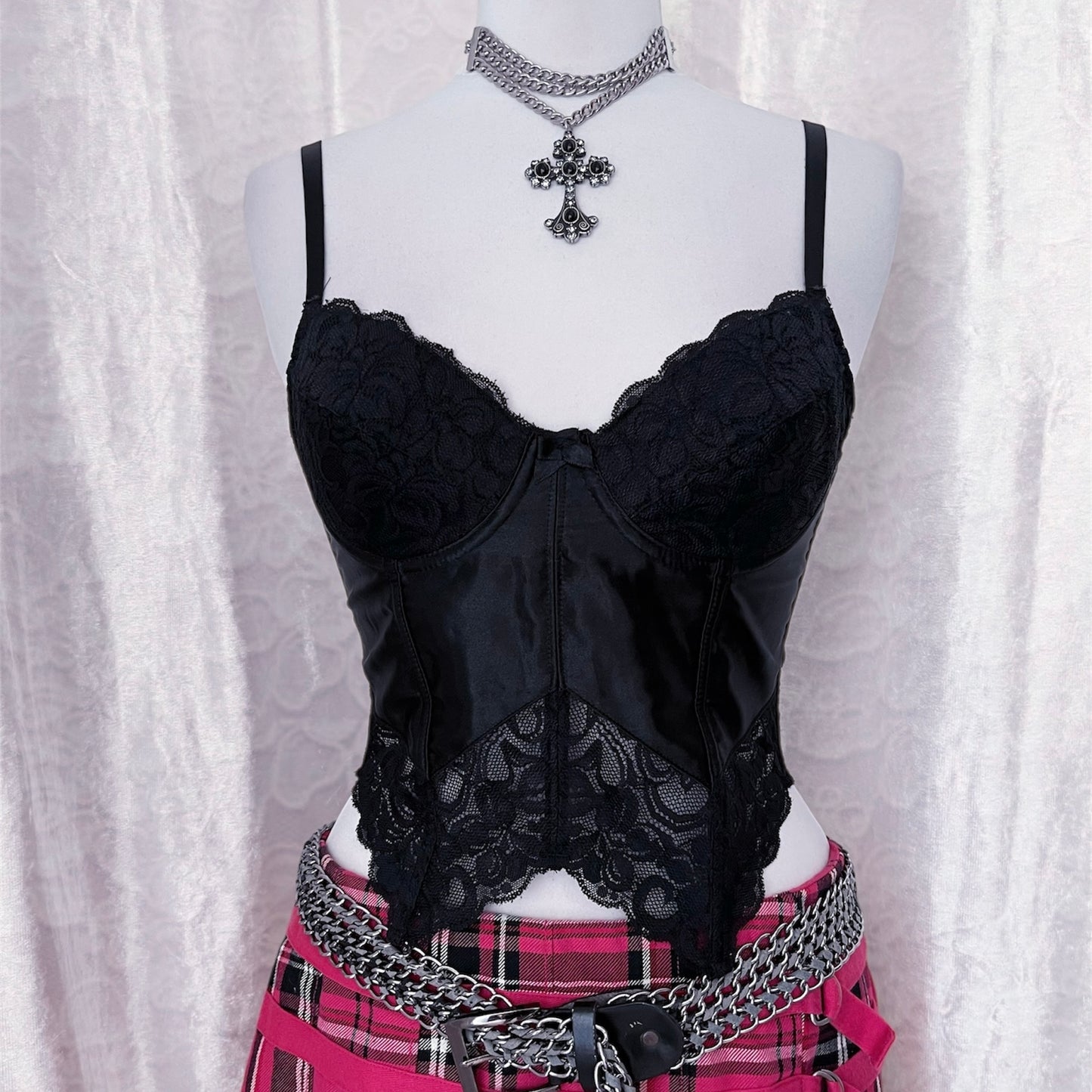 Gothic saten & lace corset 🦇