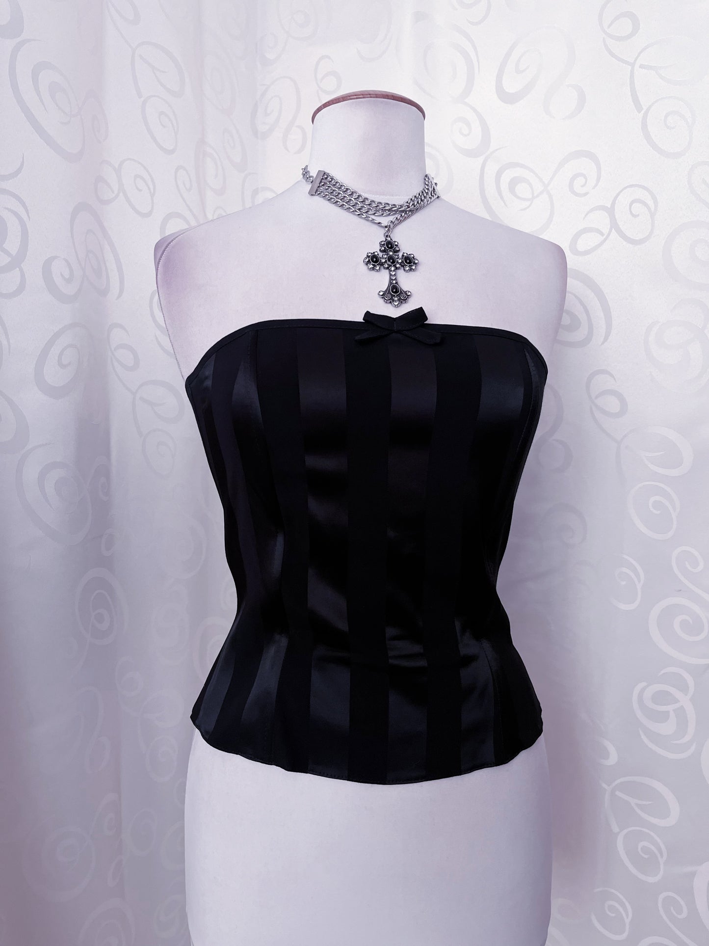 00’s dark coquette black corset top with boning 🦇🎀