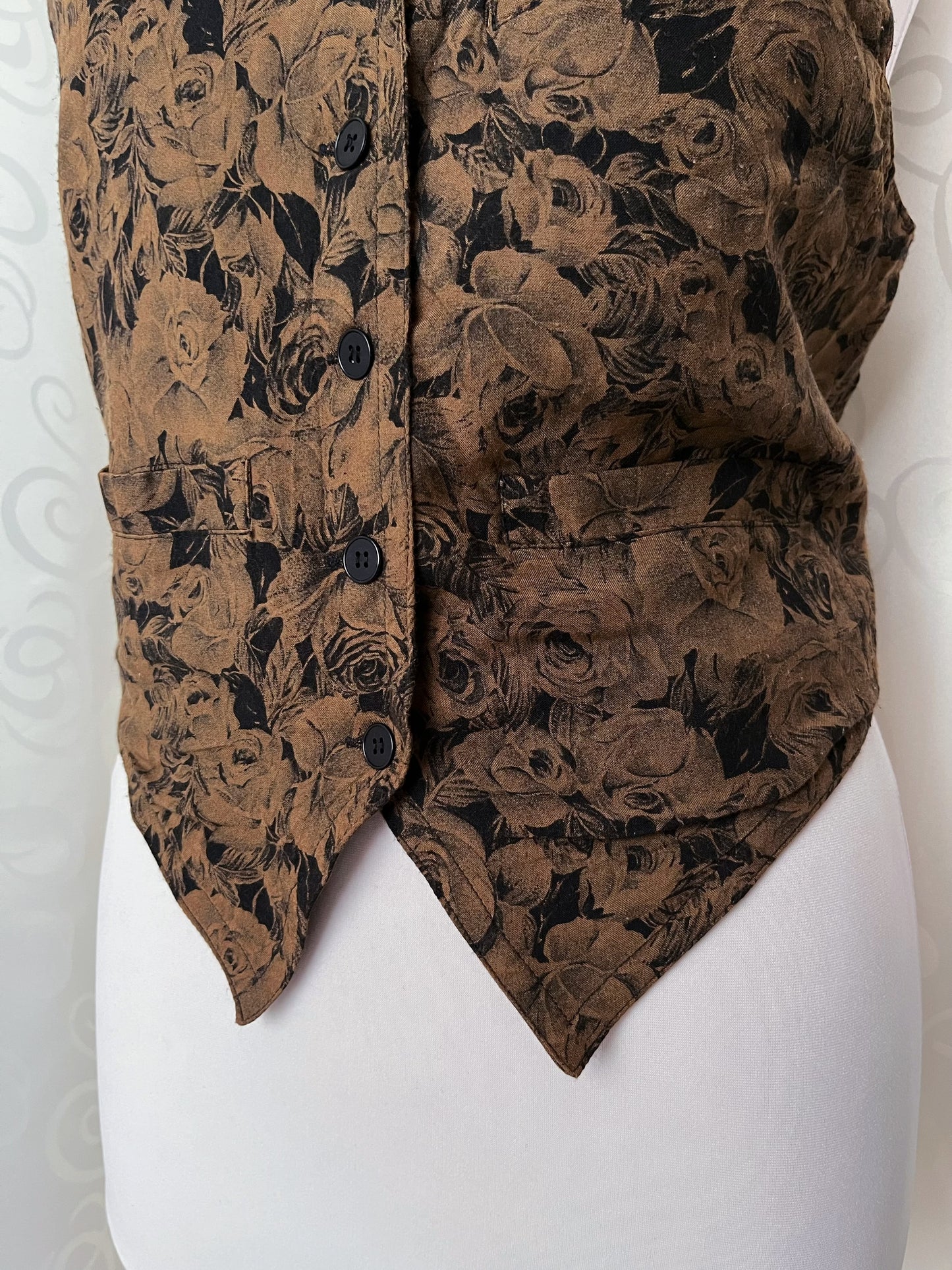 Vintage brown floral vest 🐌⚜️