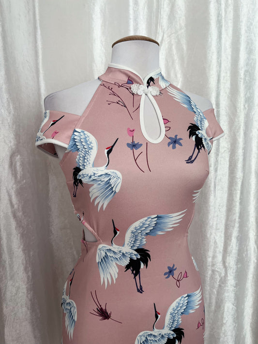 Chinese Modern pink Qipao dress with cutout details 🎀🍥
