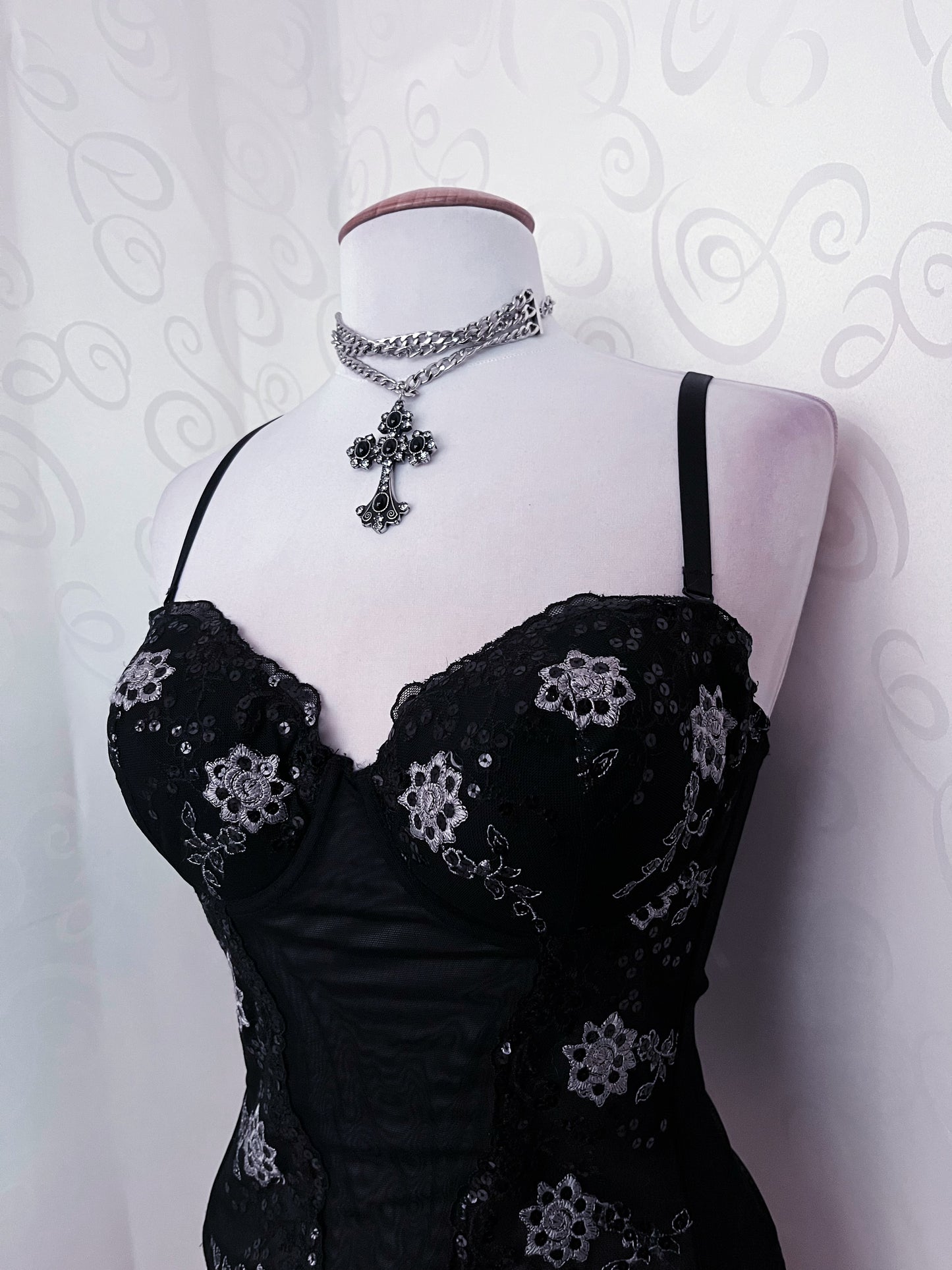 00's fairy black mesh corset with embroidered details 🦷🗝