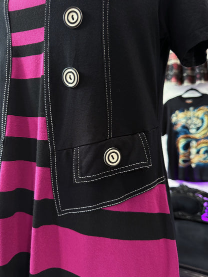 00’s Emo vest style tee with stitches & buttons 🎸