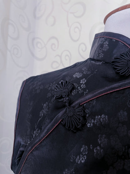 00’s satin black Qipao dress 🖤