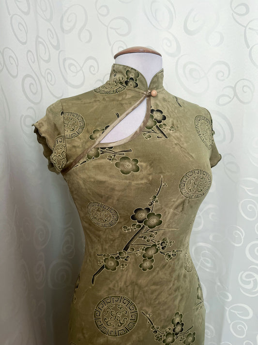 00’s whimsy Qipao green dress 💚🐍