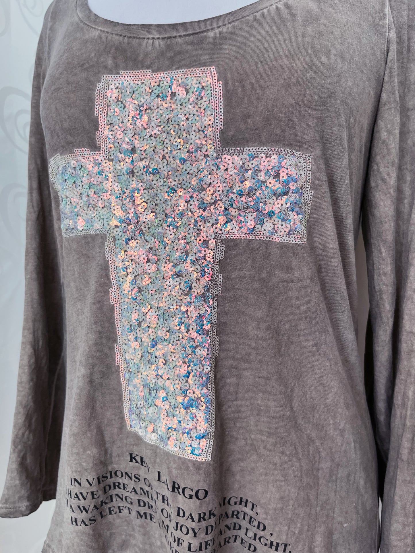 Iconic Y2K sequin cross top ✨✝️