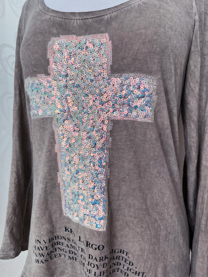 Iconic Y2K sequin cross top ✨✝️