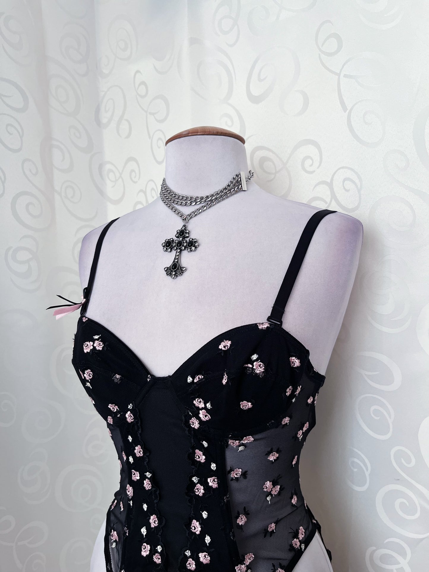 Coquette sheer embroidered corset 🌸