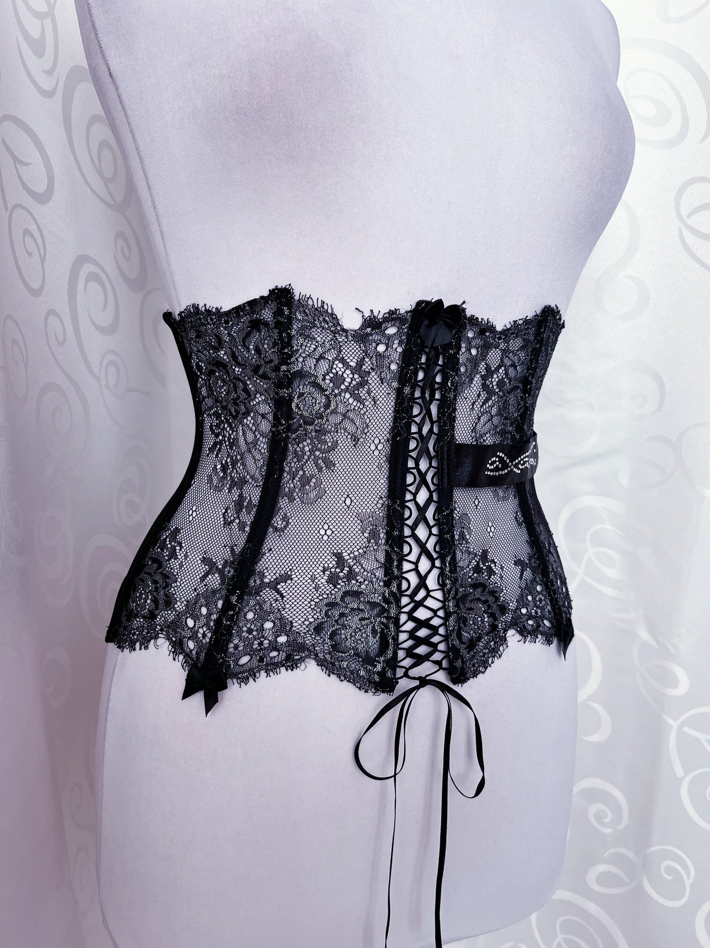 Whimsygoth stunning mesh & lacey waist corset 🌀🕸️