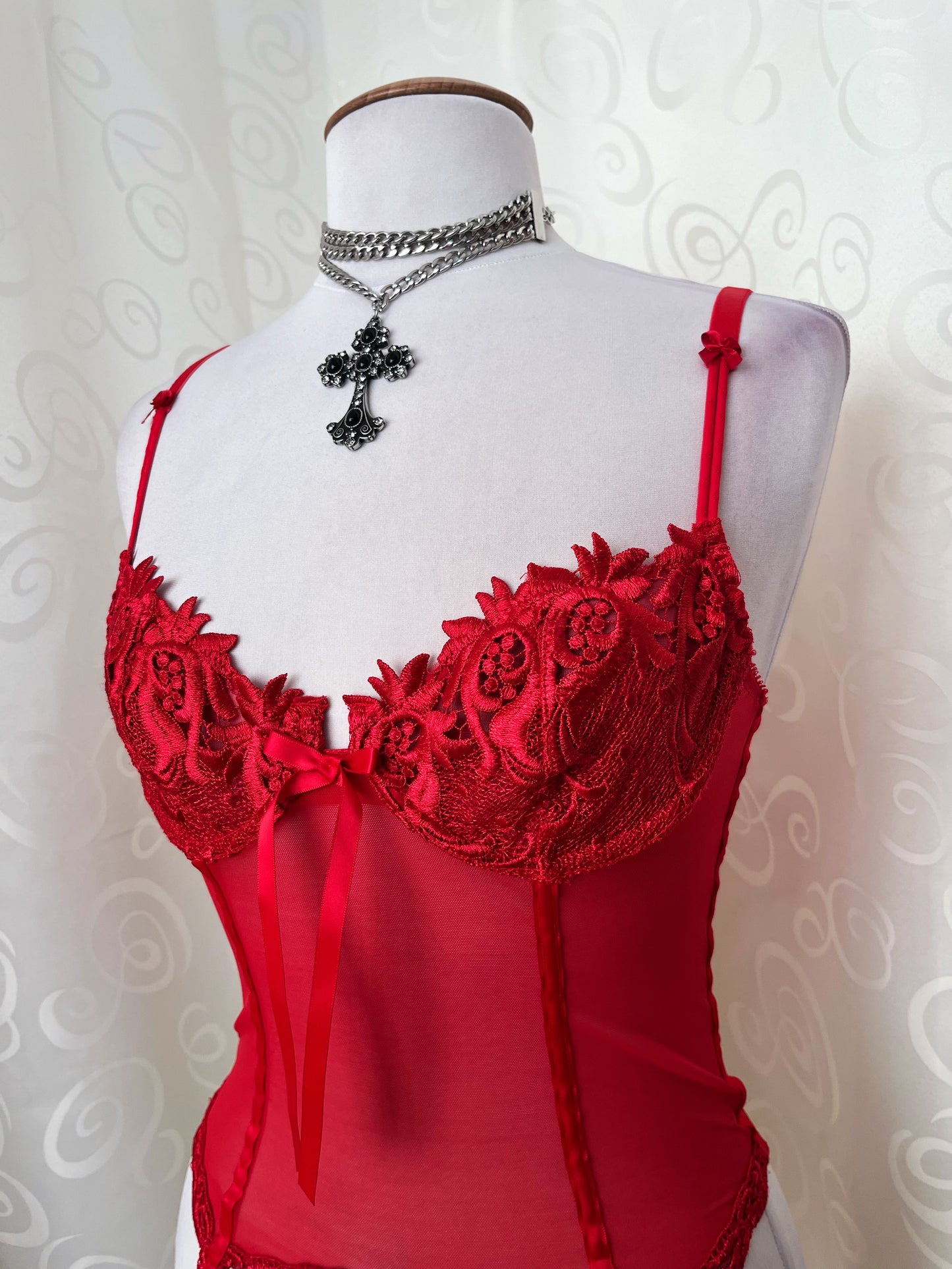 00’s hot, vampire mesh corset top 🧛🏼‍♀️