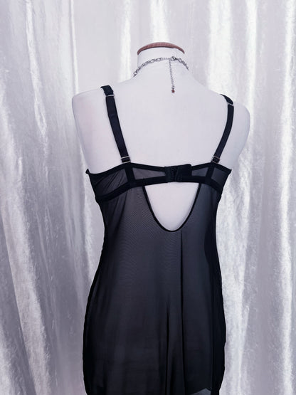 Stunning mesh & lace babydoll 🦋
