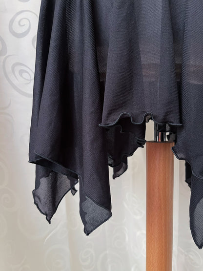 Witchy pointy mesh & velvet black skirt 🖤🕷️