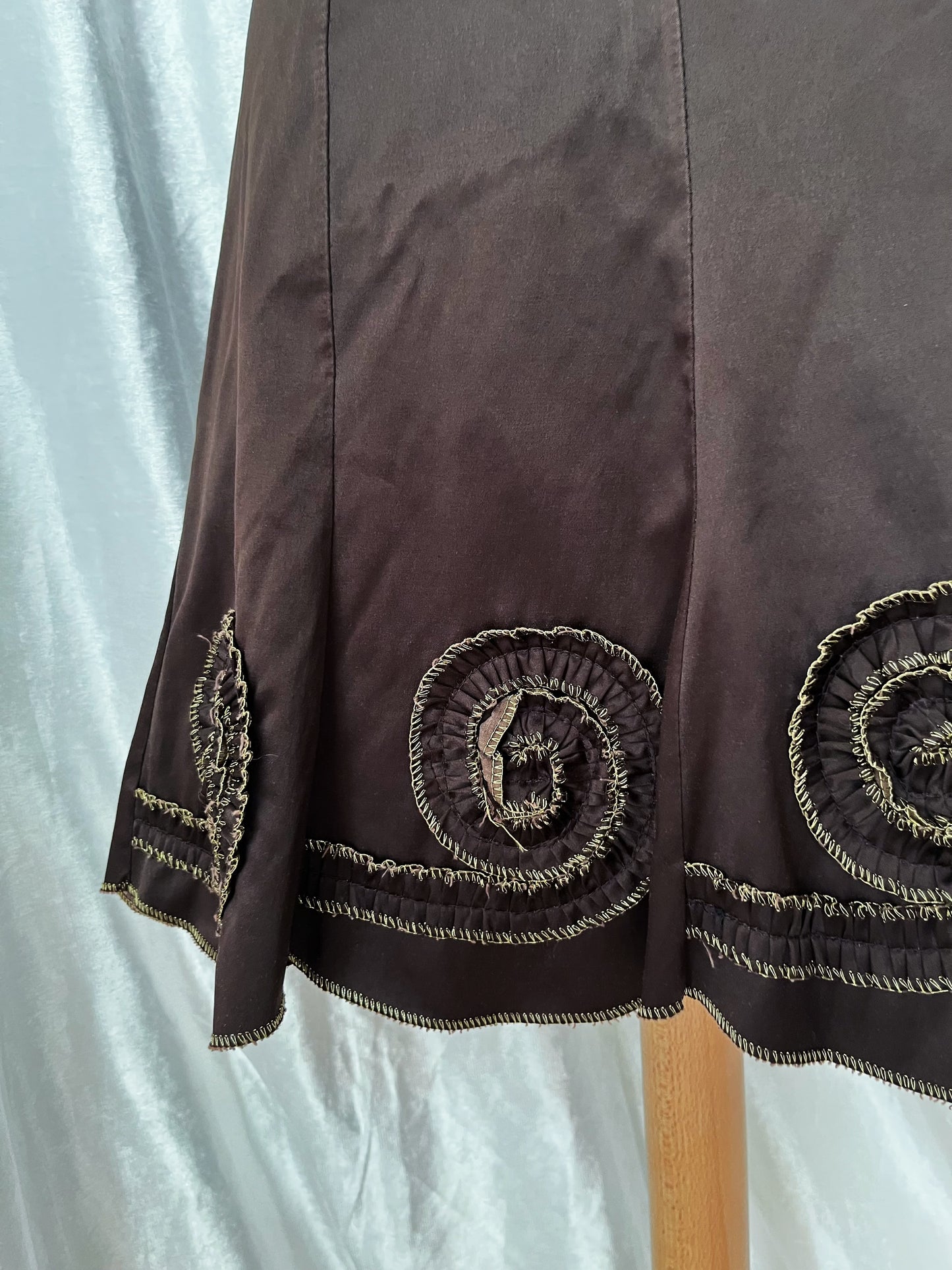 00’s fairy earthcore brown skirt with spiral details 🌀