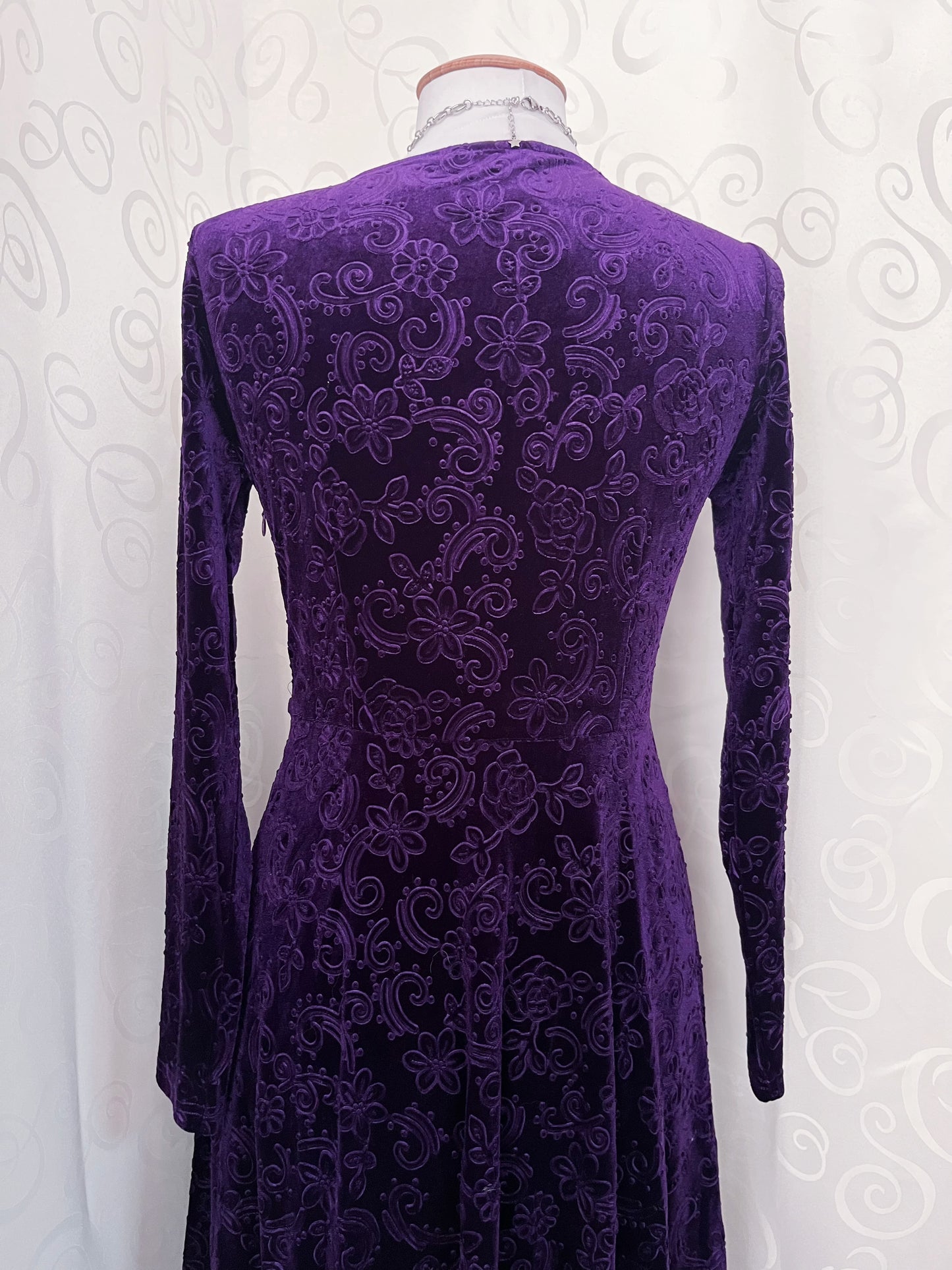Whimsygoth purple embossed velvet dress 💜🌀