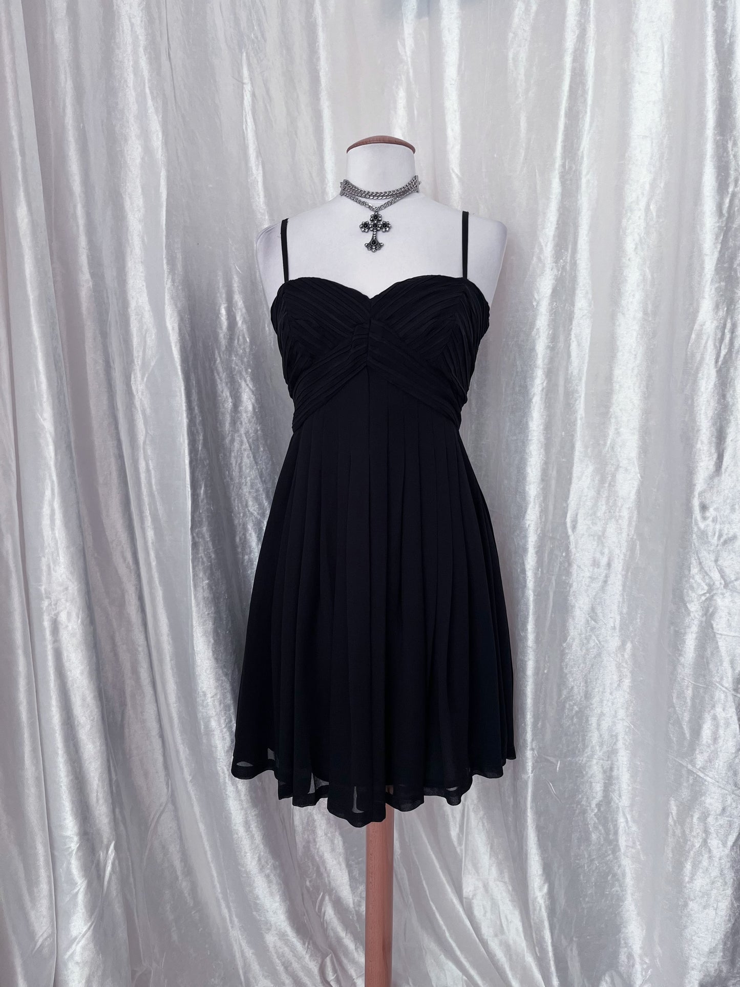 Dark whimsy black dress 🖤🦇
