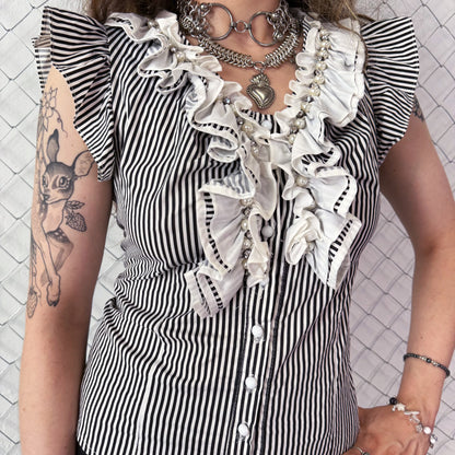 00’s Sweeney Todd/circus core striped ruffle top with beaded details 🌀🎪