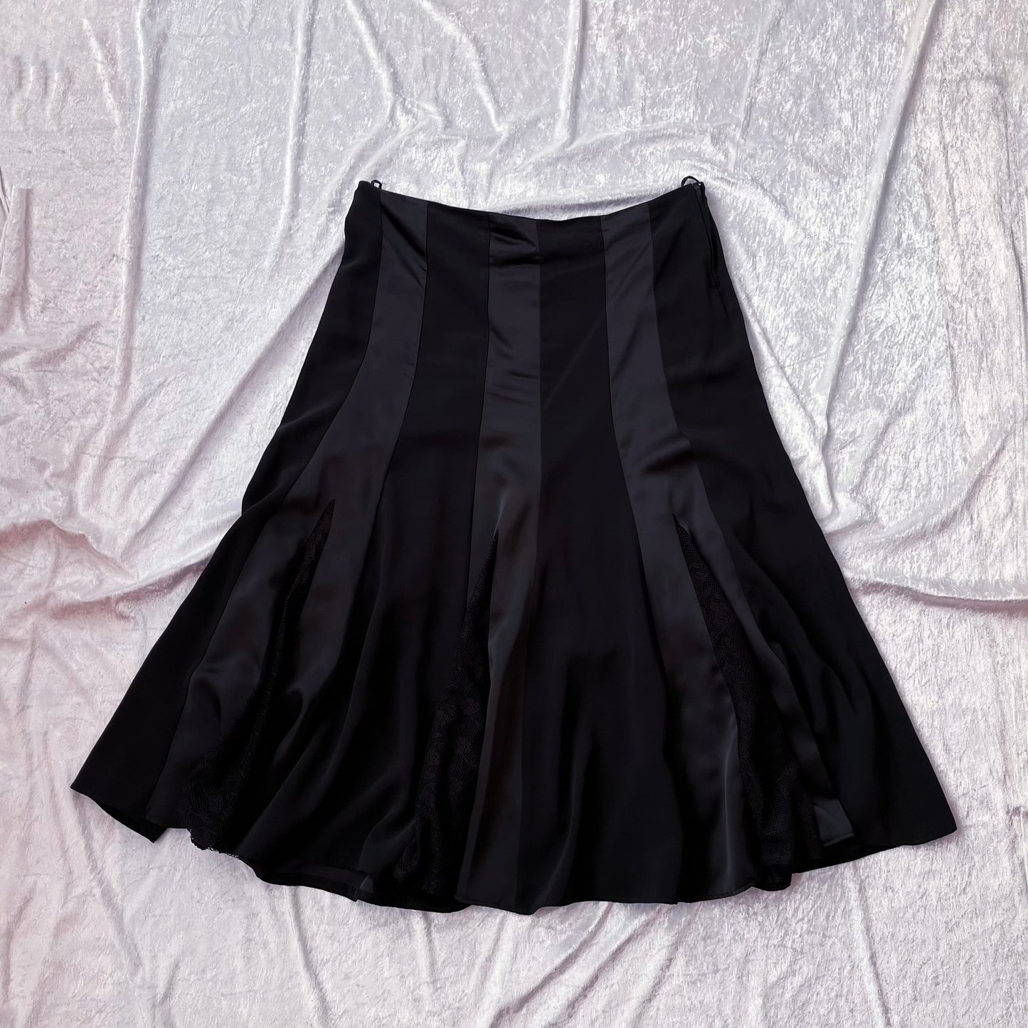 00’s whimsygoth velvet black asymmetrical skirt 🕷️