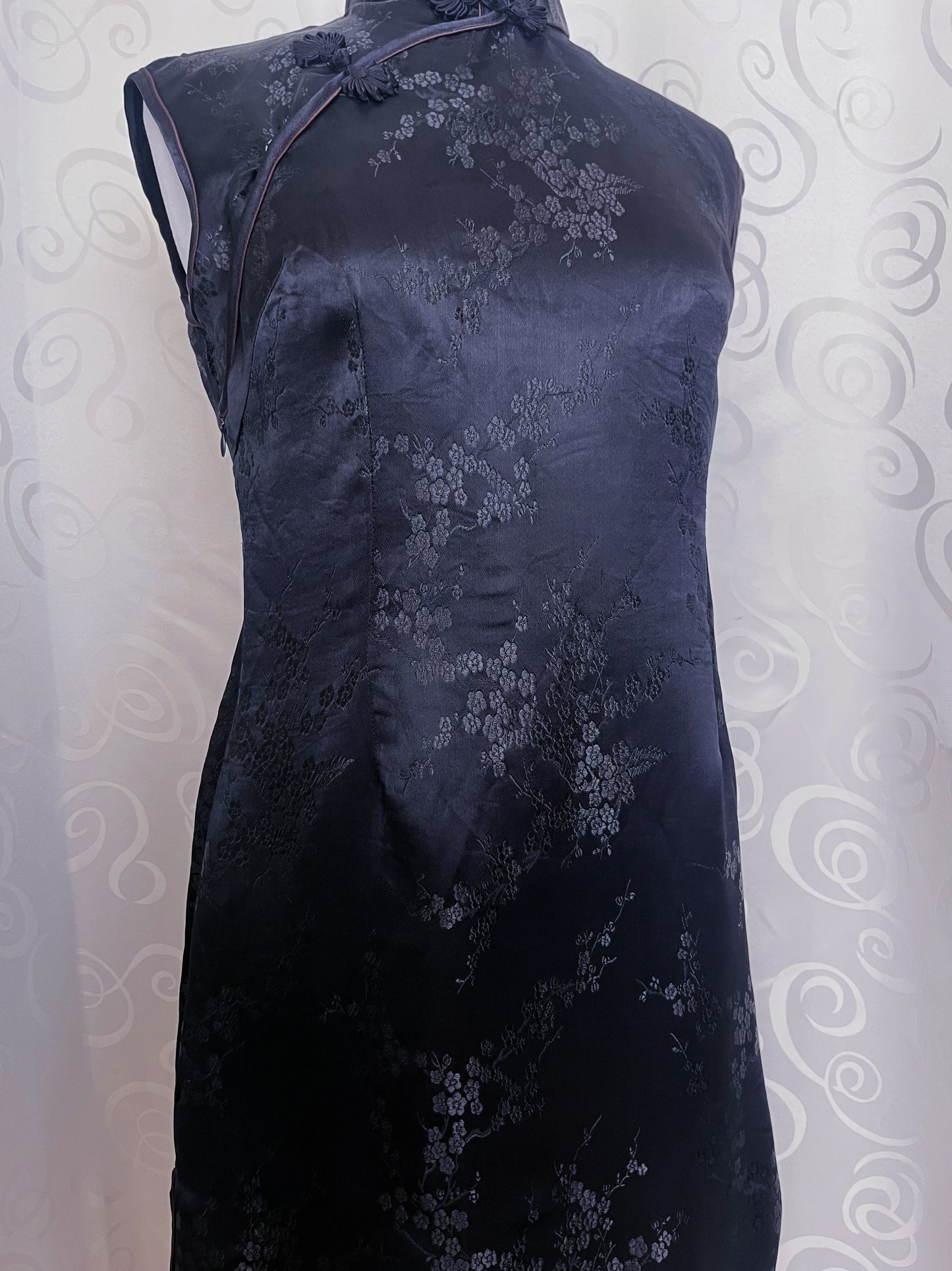 00’s satin black Qipao dress 🖤
