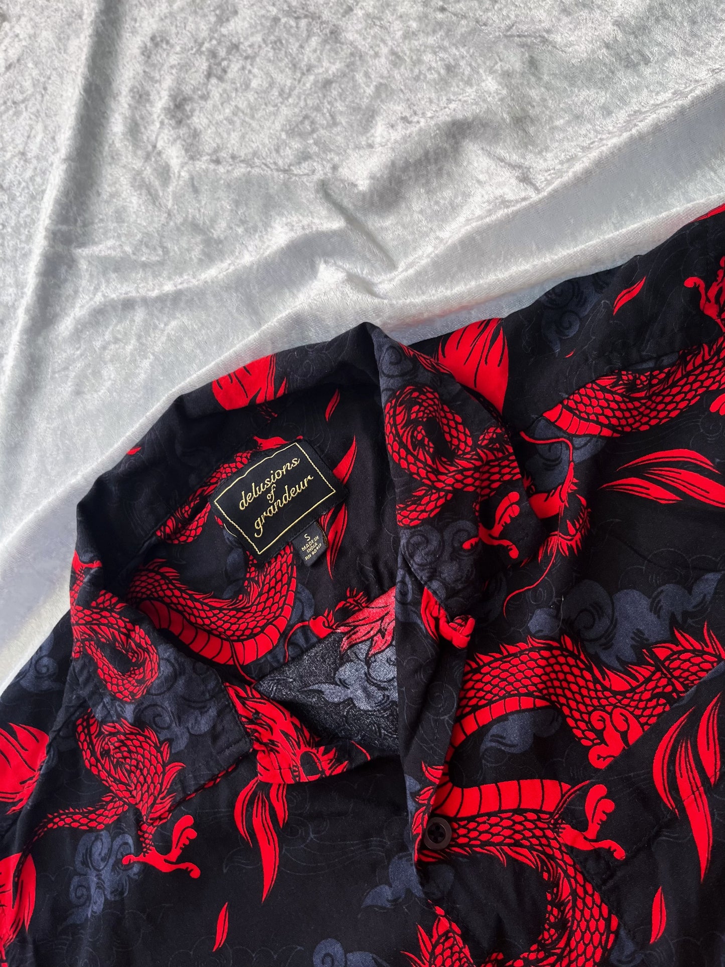 00’s Alt dragon shirt 🐉