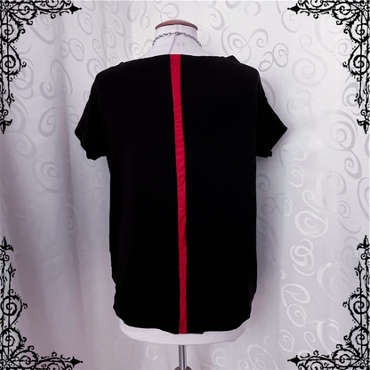 Gothic black tee with red patchwork cross & back detail ❤️✝️