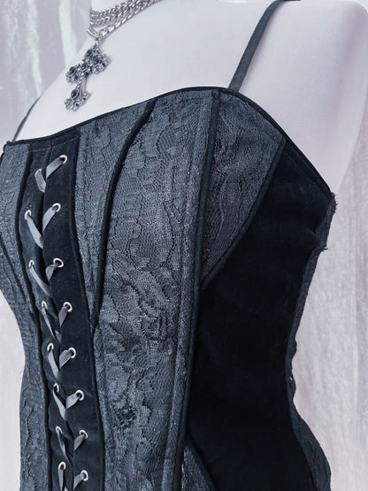 Gothic corset with velvet & lace-up detail 🦇