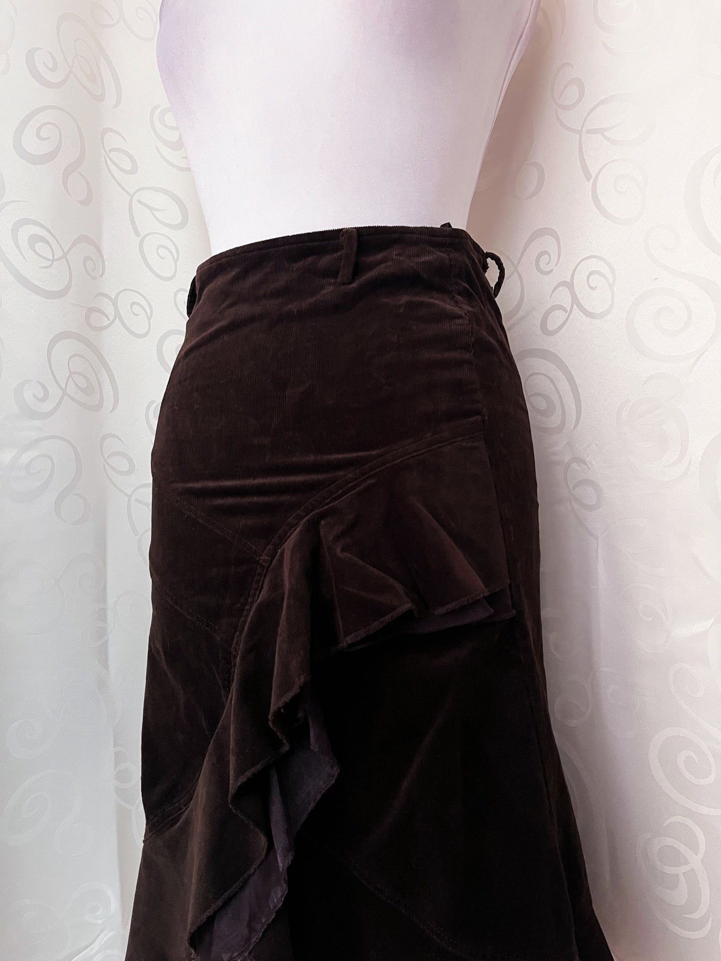00’s whimsy corduroy brown skirt 🌀✨