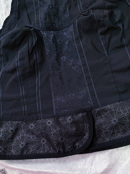 00’s Horror Protagonist / Dark coquette top 🌺