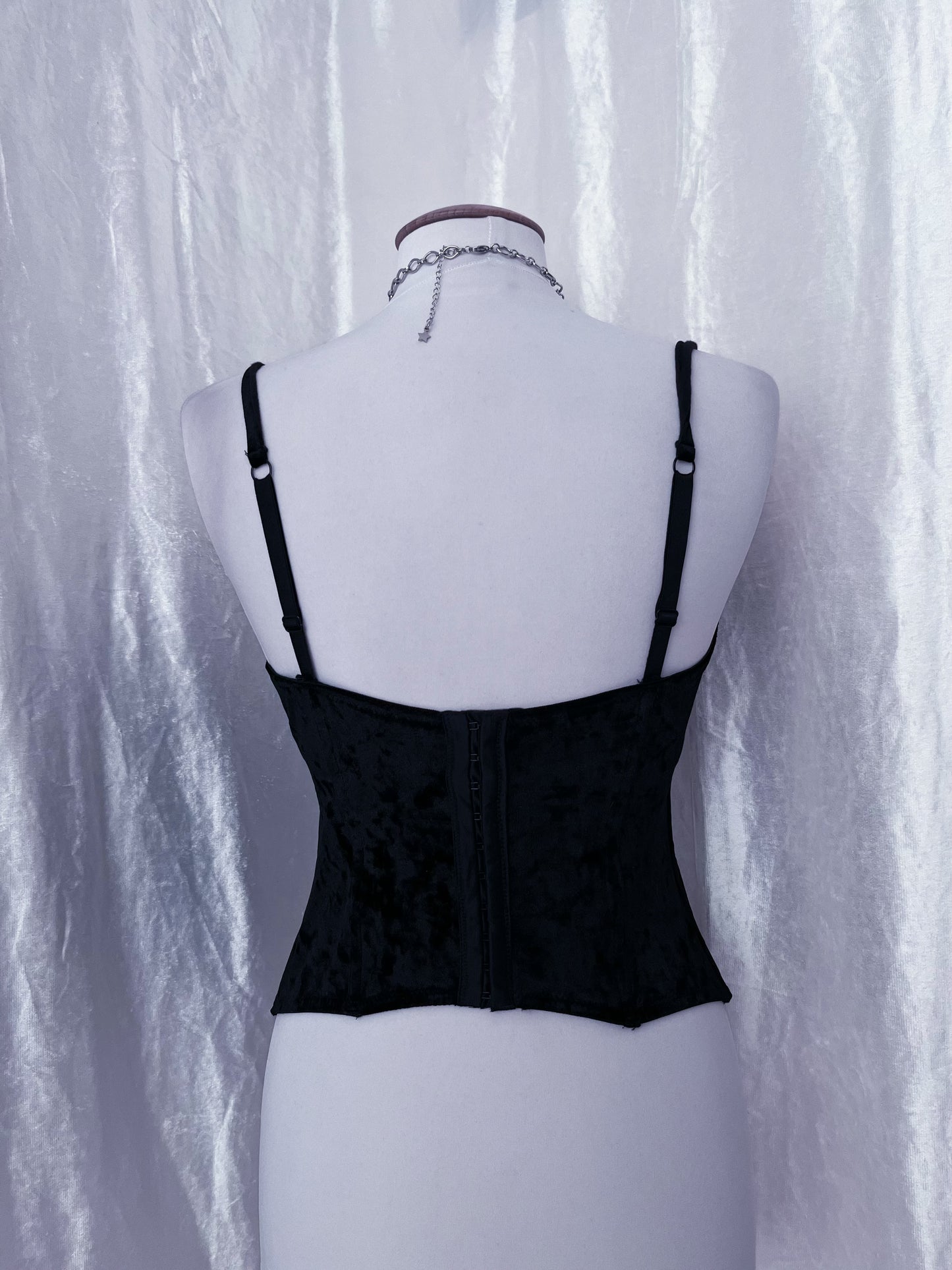 Gothic velvet corset with lace-up detail 🕷️