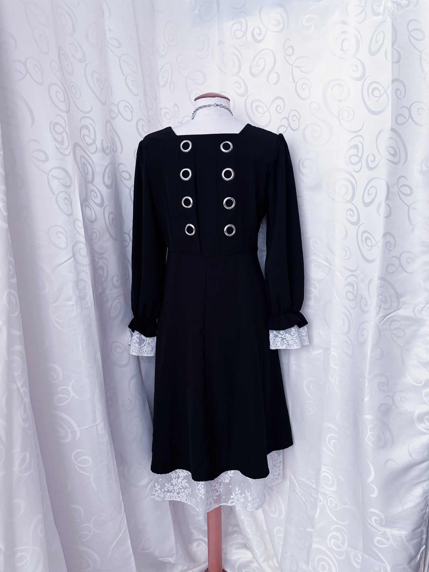 Modern Asian Gothic lolita black dress with white lace details 💜🦇