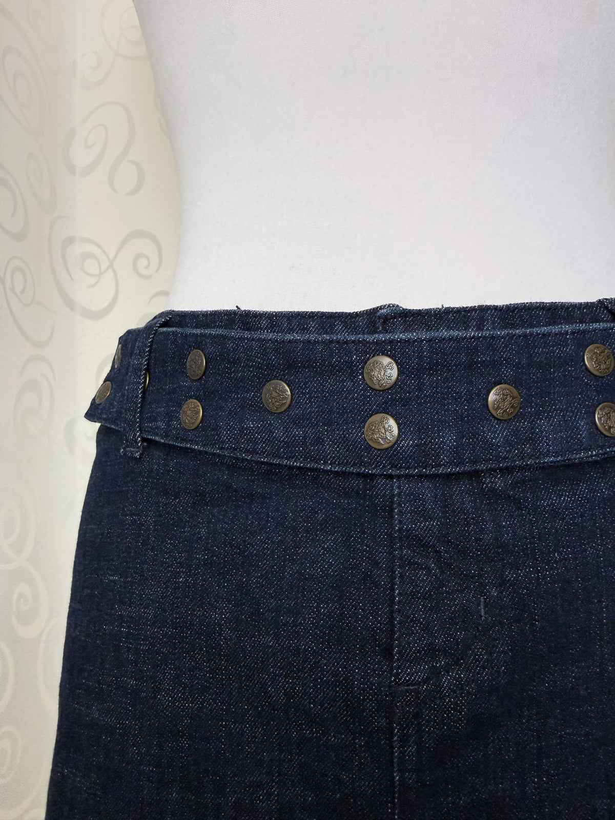00’s essential denim mini skirt with belt 🌀🦋