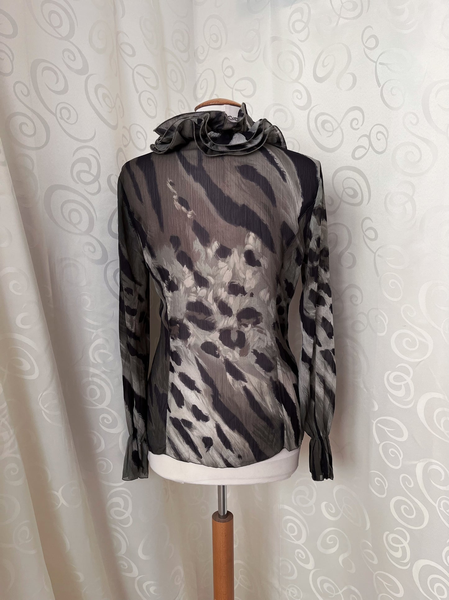 00’s whimsy fairy khaki mesh shirt with ruffle detail 🧚🏾